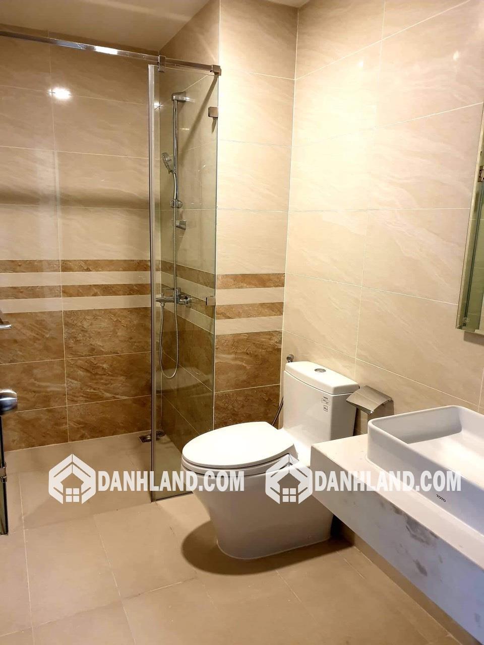 CHÍNH CHỦ CẦN BÁN CĂN HỘ SAIGON ROYAL 2PN 2WC – 80M2 FULL NT, GIÁ 6.2 TỶ. LIÊN HỆ TRANG 094 390 5454 XEM NHÀ NHÉ